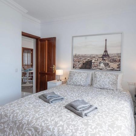 Comfortable And Modern Apartment Next To The Avenida Central In Tias Bagian luar foto