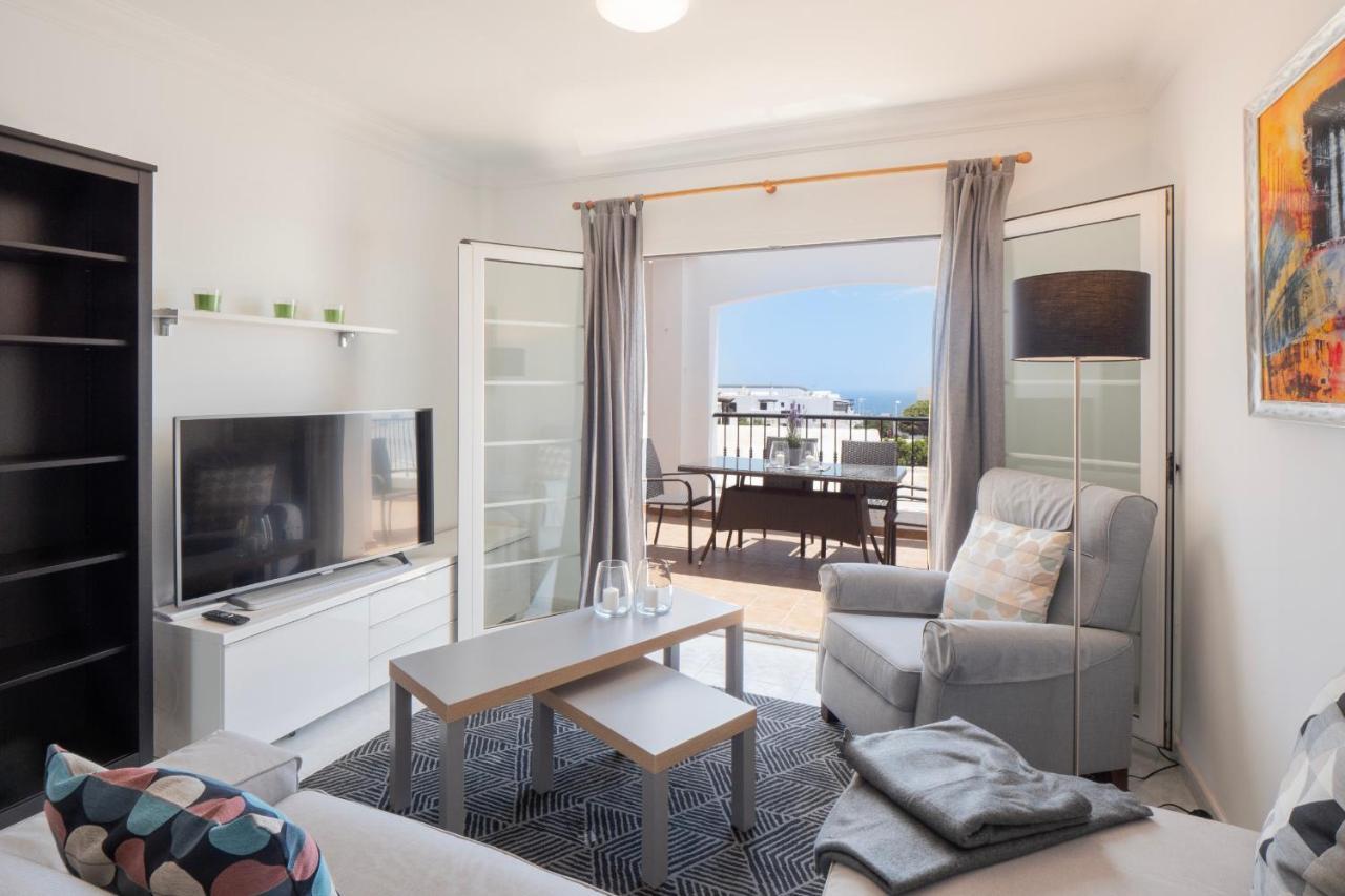 Comfortable And Modern Apartment Next To The Avenida Central In Tias Bagian luar foto